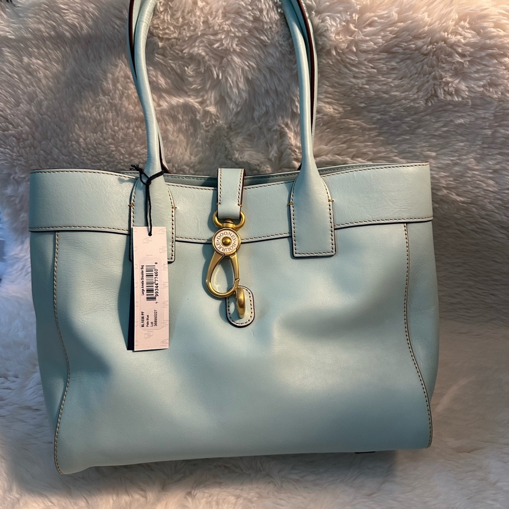 Dooney bourke large Amelia tote